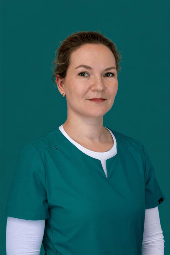 врач Фролова